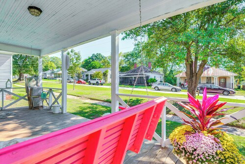 3 Mi to Downtown Covington: Cozy Getaway w/ Porch!