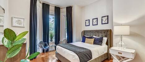 4 bedrooms, iron/ironing board, free WiFi, bed sheets