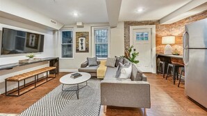 Unclassified image, 4 of 20, button - Clean contemporary escape (Boston)