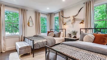 4 quartos, ferros/tábuas de passar roupa, Wi-Fi, roupa de cama