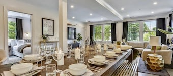 Glamorous Luxury Apartment, Near T