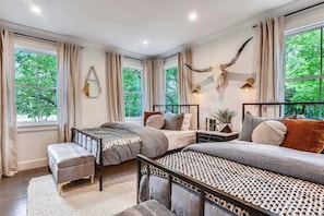 4 chambres, fer et planche à repasser, Wi-Fi gratuit, draps fournis