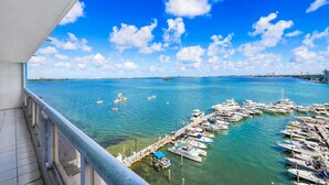 Apartment | 2 bedrooms, desk, high-speed internet - The Grand Wonder Biscayne (Miami)