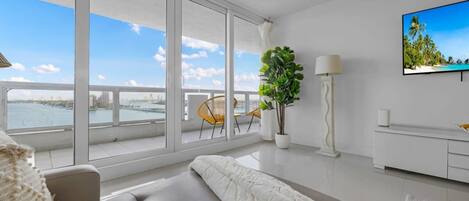 アパートメント | 2 室のベッドルーム、デスク、インターネットアクセス