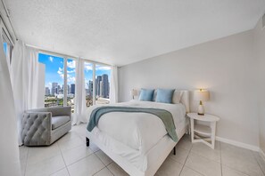 Apartment | 2 bedrooms, desk, Internet