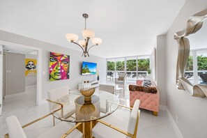 Apartment | 1 bedroom, desk, Internet