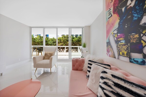 Apartment | 1 bedroom, desk, Internet