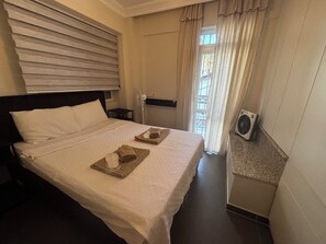 3 間睡房、可攜式嬰兒床、Wi-Fi、床單