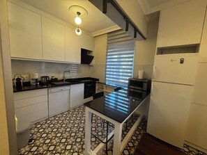 Fridge, microwave, oven, stovetop - Vacation apartment in the heart of Fethiye  (Fethiye)