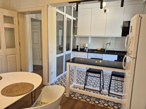 Fridge, microwave, oven, stovetop - Vacation apartment in the heart of Fethiye  (Fethiye)