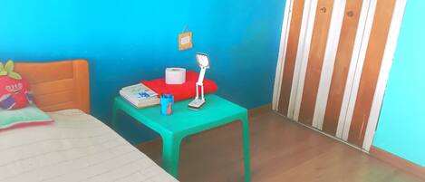 1 bedroom, bed sheets