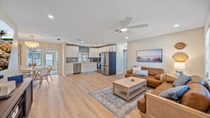 House, 3 Bedrooms | Living area | Smart TV - Fanta Sea 3 Bedroom Home (Sarasota)