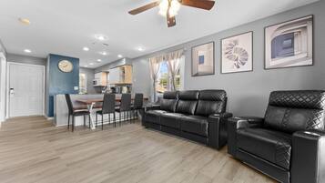 Condo, 2 Bedrooms | Living area