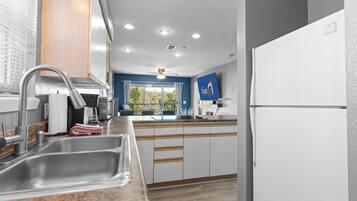 Condo, 2 Bedrooms | Private kitchen | Fridge, coffee/tea maker