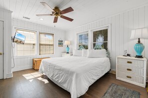 4 bedrooms, WiFi, bed sheets - Happy Ours 4 Bedroom (Garden City Beach)