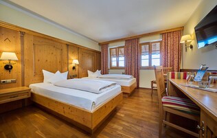 In-room safe, desk, laptop workspace, free WiFi