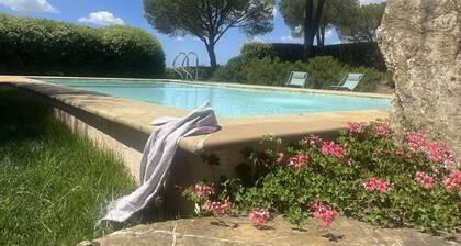 Villa with Pool and Gym