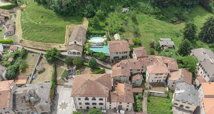 Villa Barbara With Pool and Garden in Tuscany, Ideal for Families and Weddings