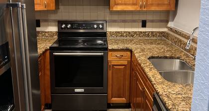 Cozy Haven w/ Premier Privacy 4bedrm