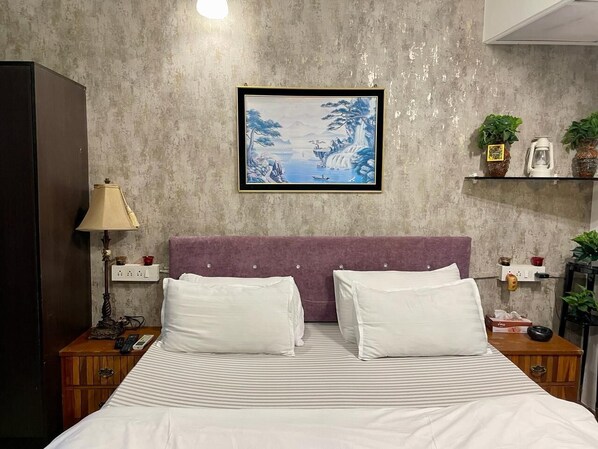 1 chambre, fer et planche à repasser, Wi-Fi, draps fournis