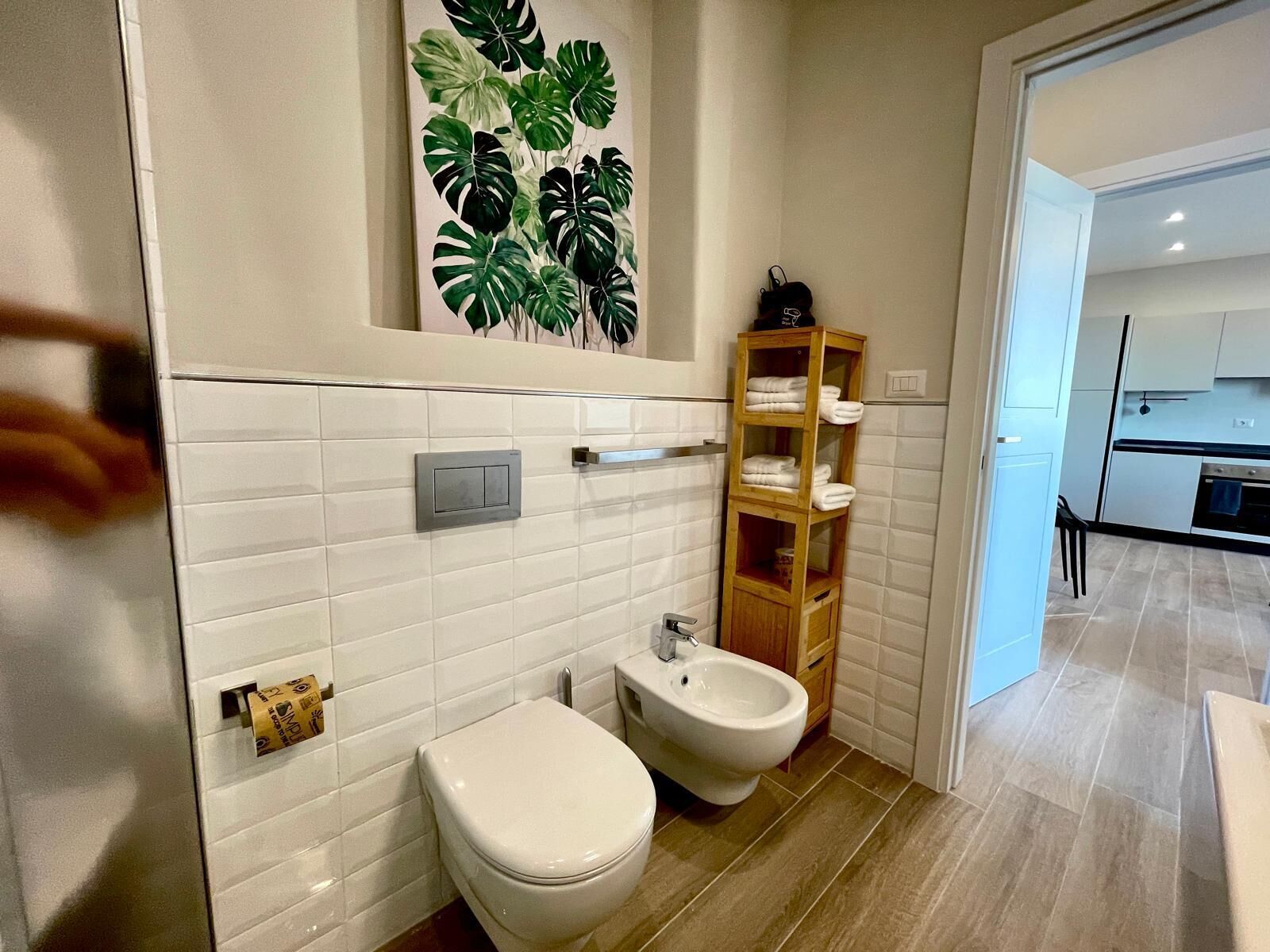 Dusche, Haartrockner, Bidet, Handtücher