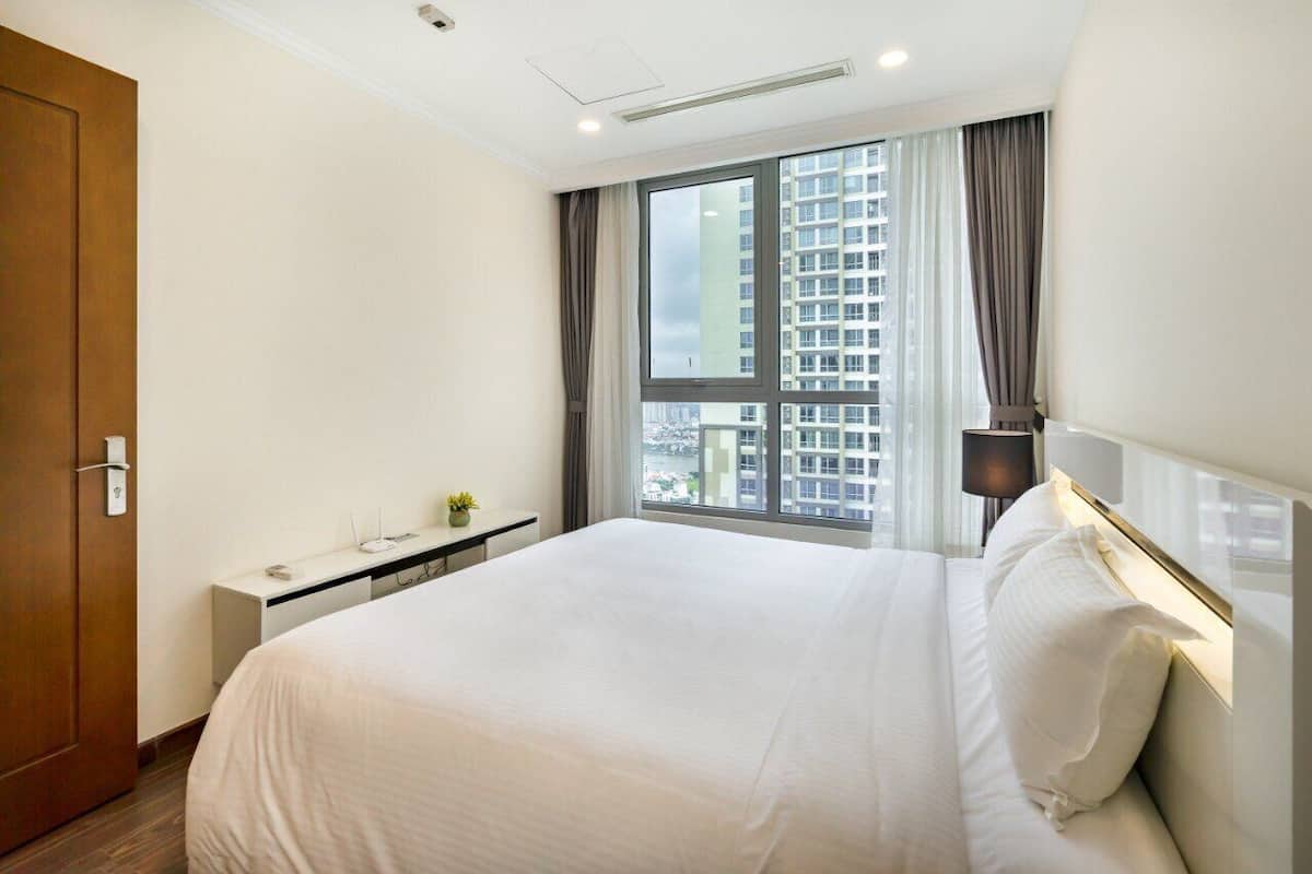 1 bedroom, minibar, desk, laptop workspace