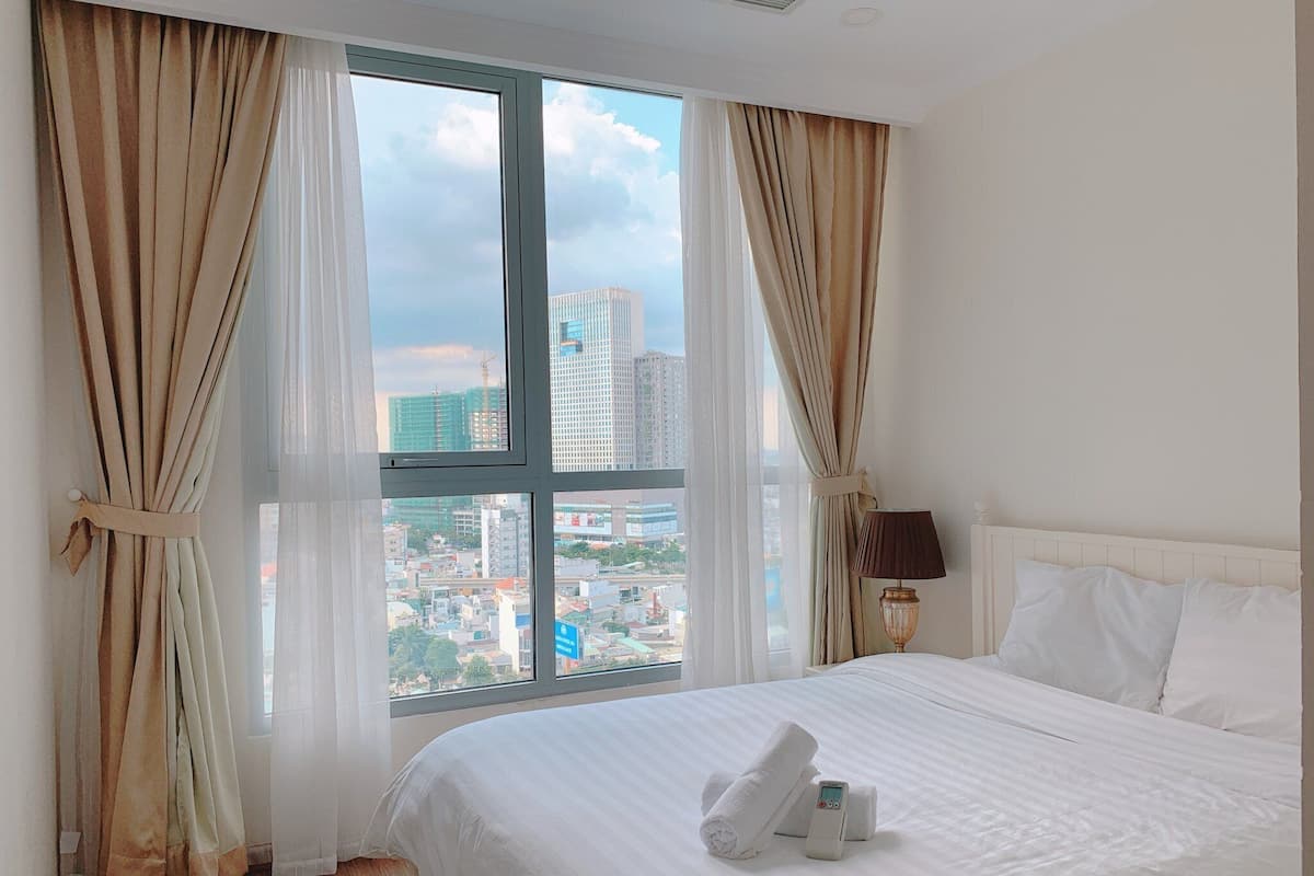 1 bedroom, minibar, desk, laptop workspace