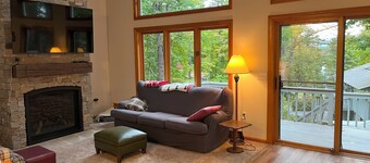 Lake Breeze Hideaway | Lake Winnipesaukee Vacation Home in Patrician Shores