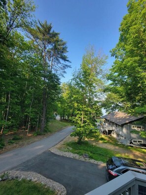 Property grounds - Lake Breeze Hideaway | Lake Winnipesaukee Vacation Home in Patrician Shores (Meredith)