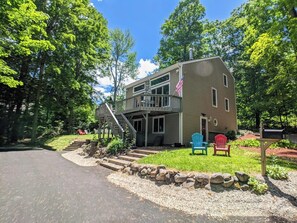 Exterior - Lake Breeze Hideaway | Lake Winnipesaukee Vacation Home in Patrician Shores (Meredith)