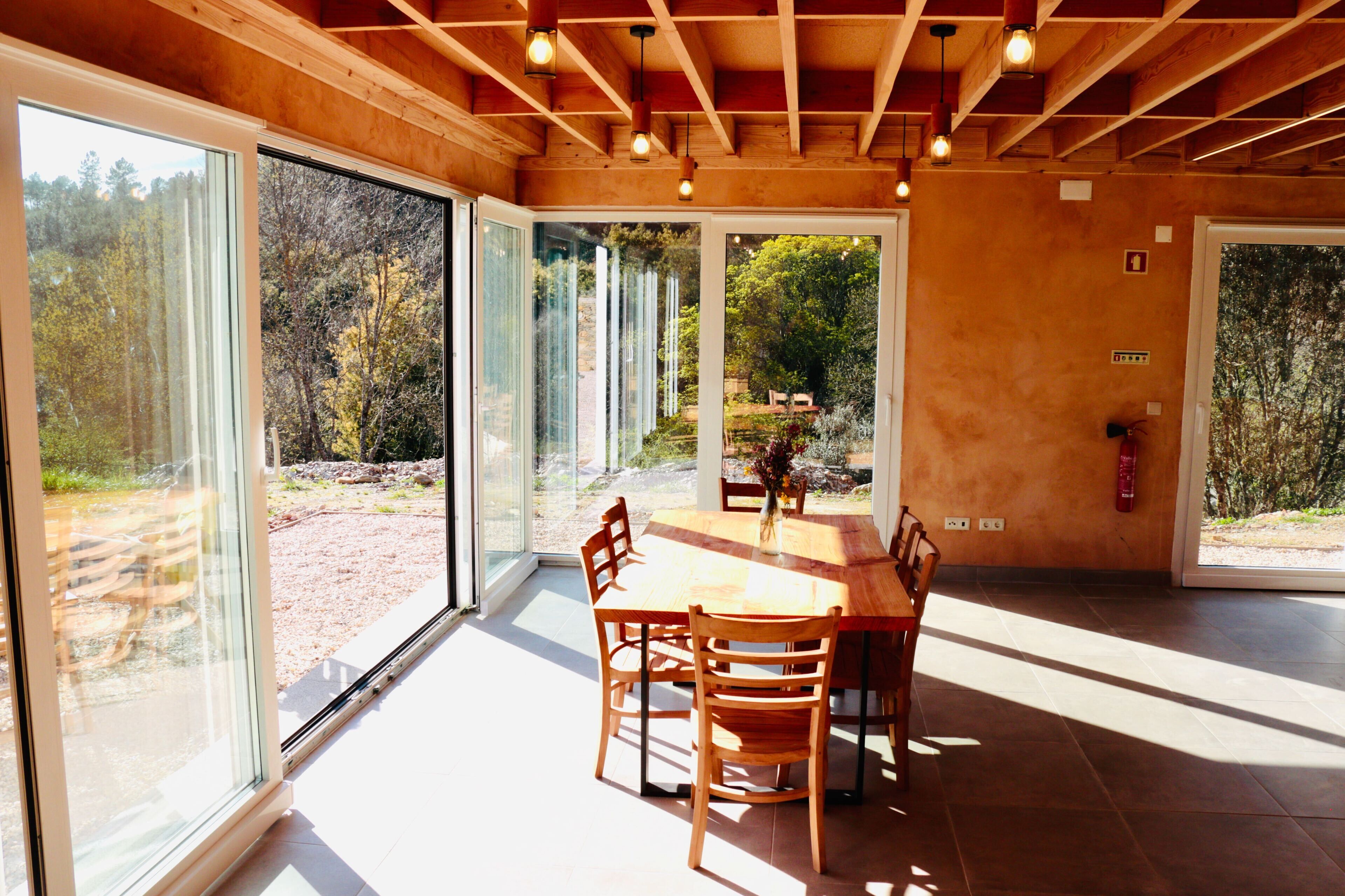 Fireplace, heated floors