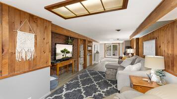 TV connectée, cheminée