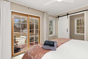 3 habitaciones, escritorio, tabla de planchar con plancha y wifi 