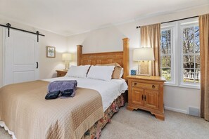 3 soverom, skrivebord, strykejern/-brett og wi-fi