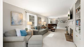 Smart TV, fireplace, DVD player, foosball