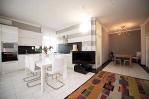 Classic Villa, Balcony | Living area | Flat-screen TV - Villa Lucia (Prevalle)