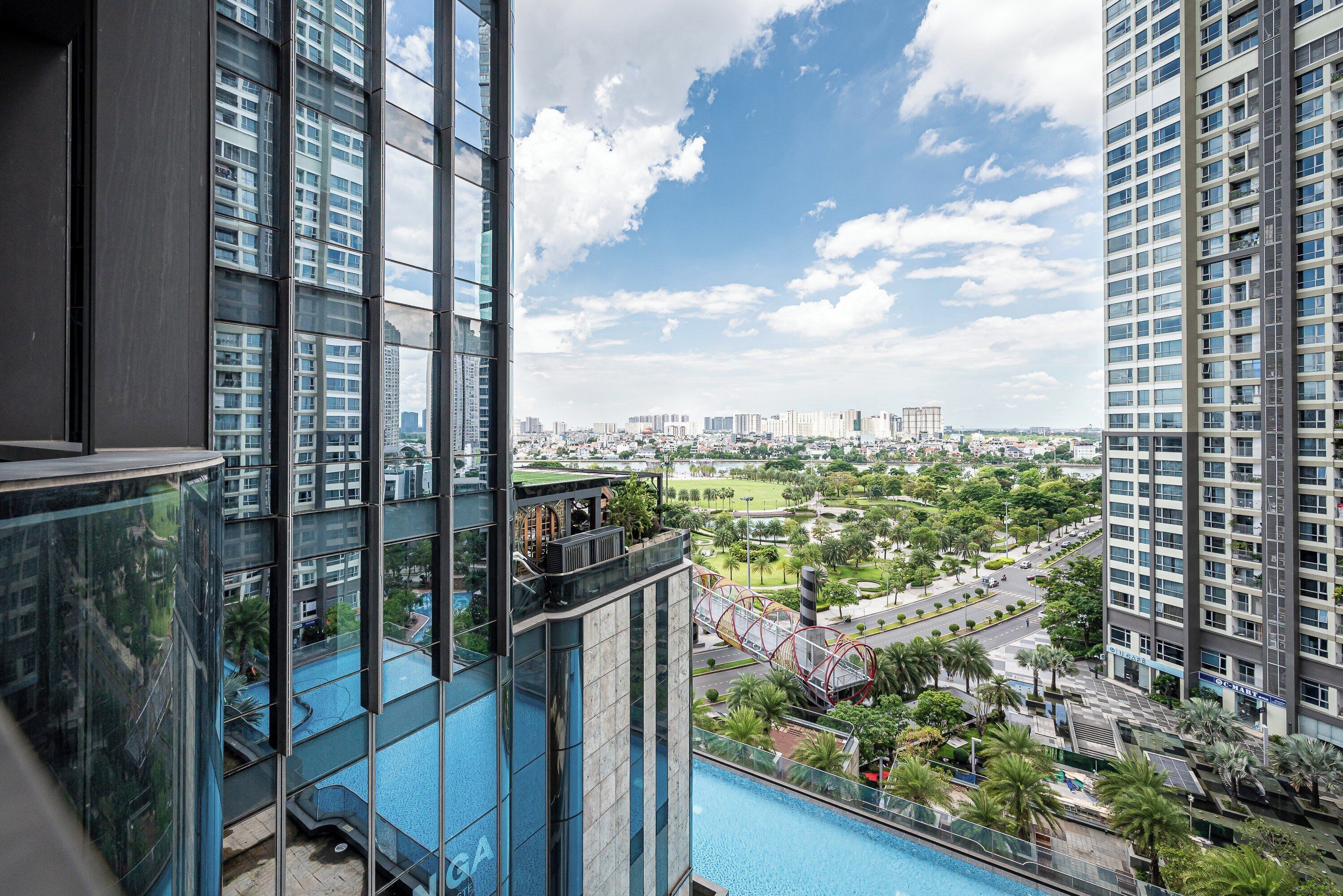 标准公寓, 3 间卧室, 阳台, 城市景观 | 记忆海绵床垫、迷你吧、客房内保险箱、办公桌