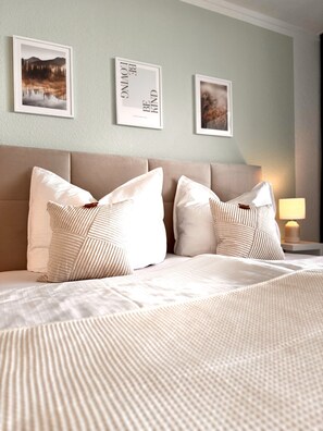 1 habitación, tabla de planchar con plancha, wifi y ropa de cama 