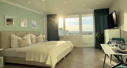 M&D Apartments nähe Stadion mit Balkon - Netflix - Küche - Sunset View