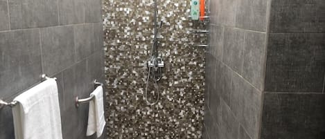 Departamento familiar, para no fumadores, cocineta | Baño