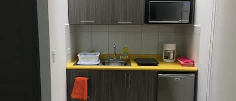 Family Apartment, Non Smoking, Kitchenette | Private kitchen
