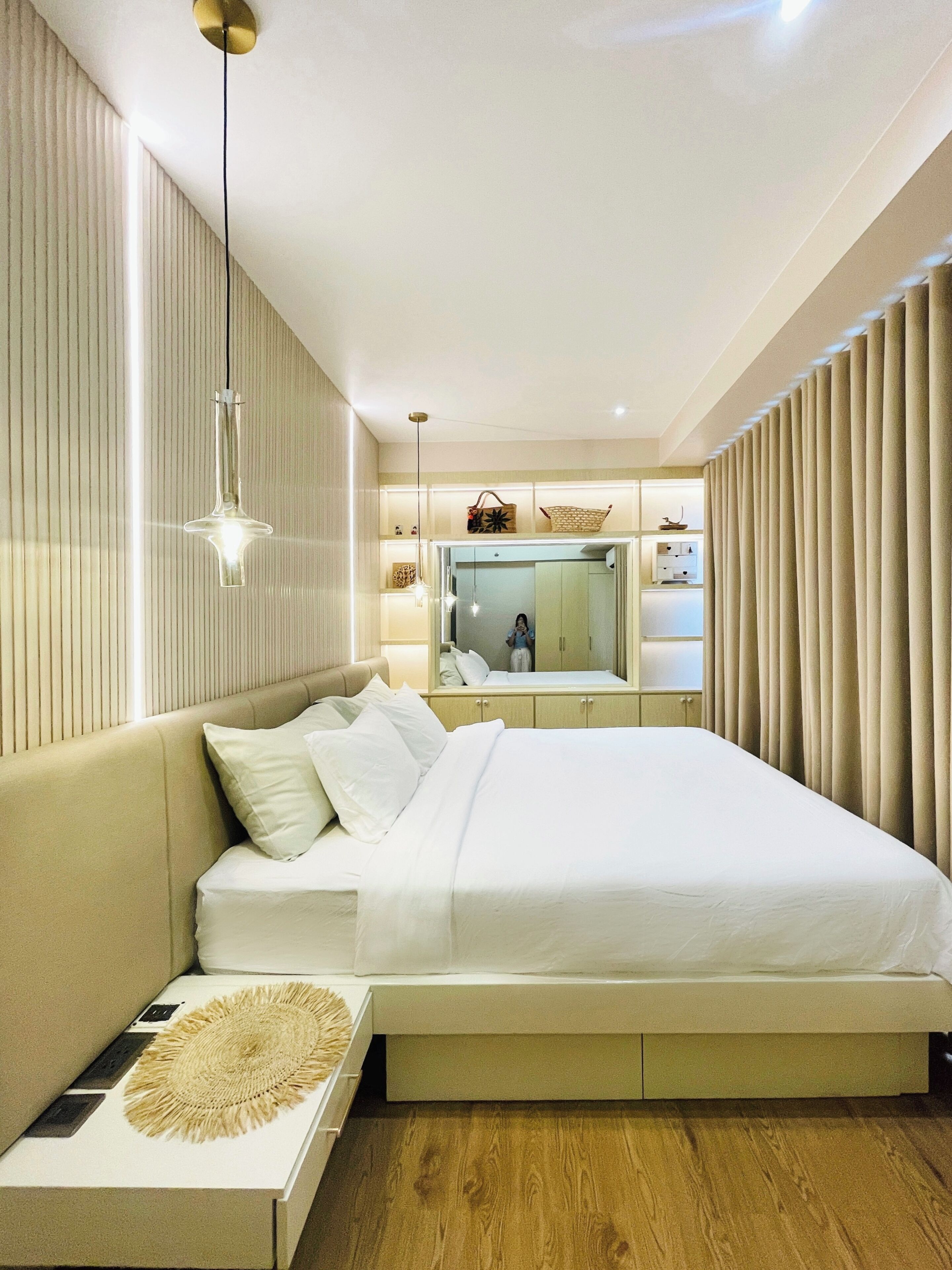 Familie appartement | Individueel gedecoreerd, individueel gemeubileerd, een laptopwerkplek