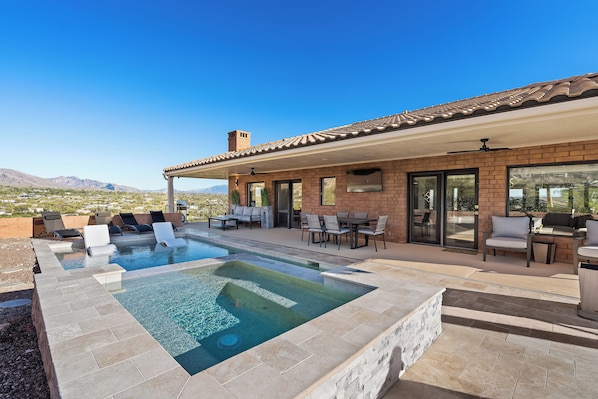 Outdoor pool, a heated pool