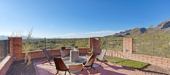 Foothills Hilltop • Pool • Spa • Gym • 360° Views