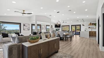 Televisor intel·ligent, llar de foc i impressores