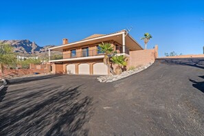 Unclassified image, 3 of 81, button - Foothills Hilltop • Pool • Spa • Gym • 360° Views (Tucson)