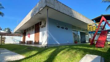 Fachada da propriedade