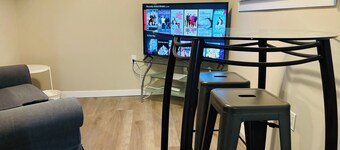 Walkout Basement Suite with Free Street Parking