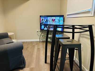 Entire Independent Walkout Basement Suite