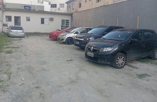 Chale com ar na praia da Enseada